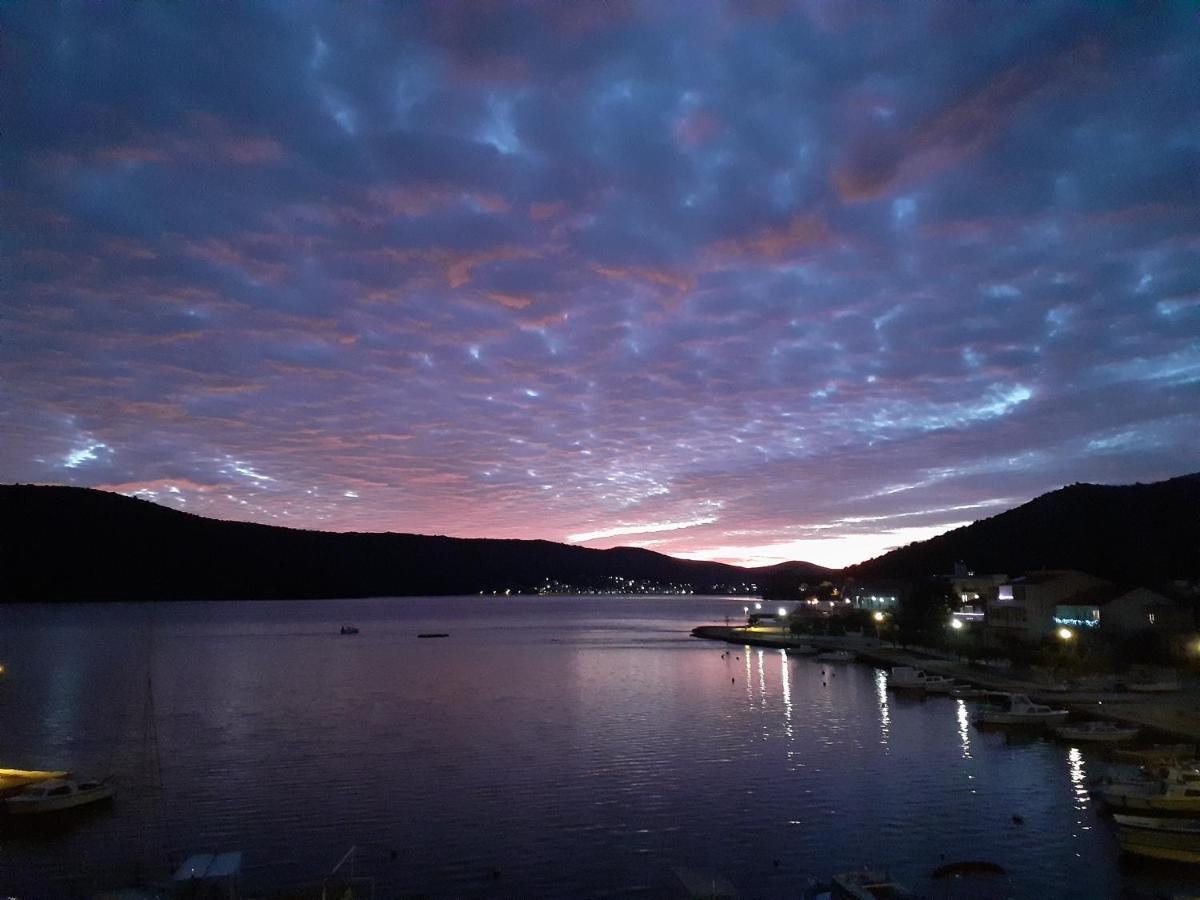Sea View Apartment Sunrise Poljica & Blue Lagoon Rent A Boat Esterno foto