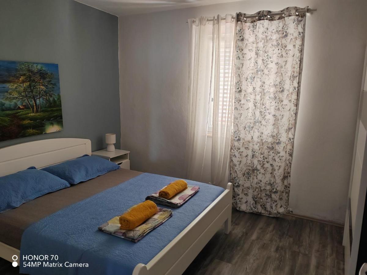 Sea View Apartment Sunrise Poljica & Blue Lagoon Rent A Boat Esterno foto